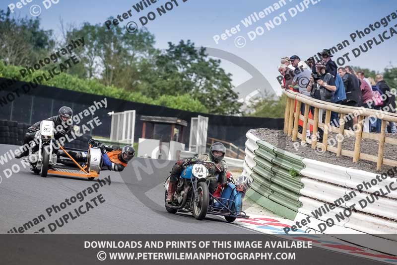 Vintage motorcycle club;eventdigitalimages;mallory park;mallory park trackday photographs;no limits trackdays;peter wileman photography;trackday digital images;trackday photos;vmcc festival 1000 bikes photographs